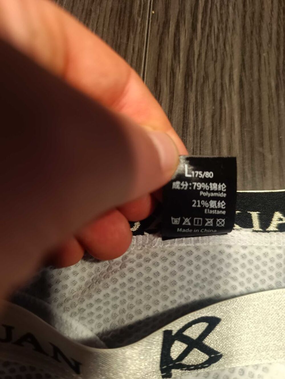 String blanc homme et autres sous v&ecirc;tements Vêtements