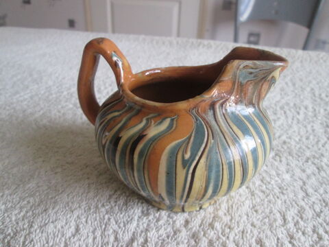 Vieux petit pichet en c�ramique pour sauce ou d�coration 8 Chauriat (63)