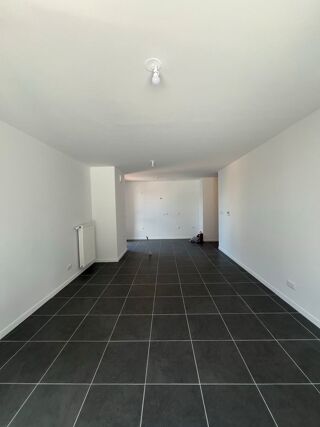  Appartement à louer 2 pièces 57 m² Tours