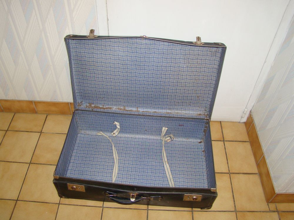 Ancienne grande valise vintage ann&eacute;es 1940 / 1950 
Maroquinerie