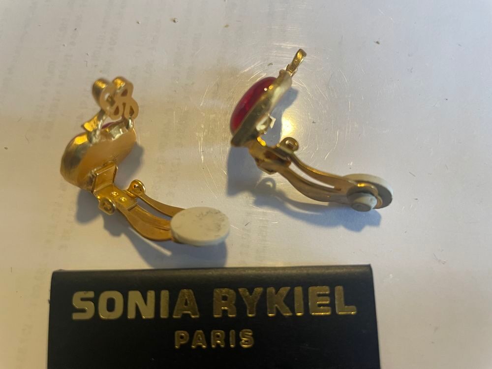 BO Clip dor&eacute; + c?ur &eacute;mail rouge Sonia Rykiel Bijoux et montres