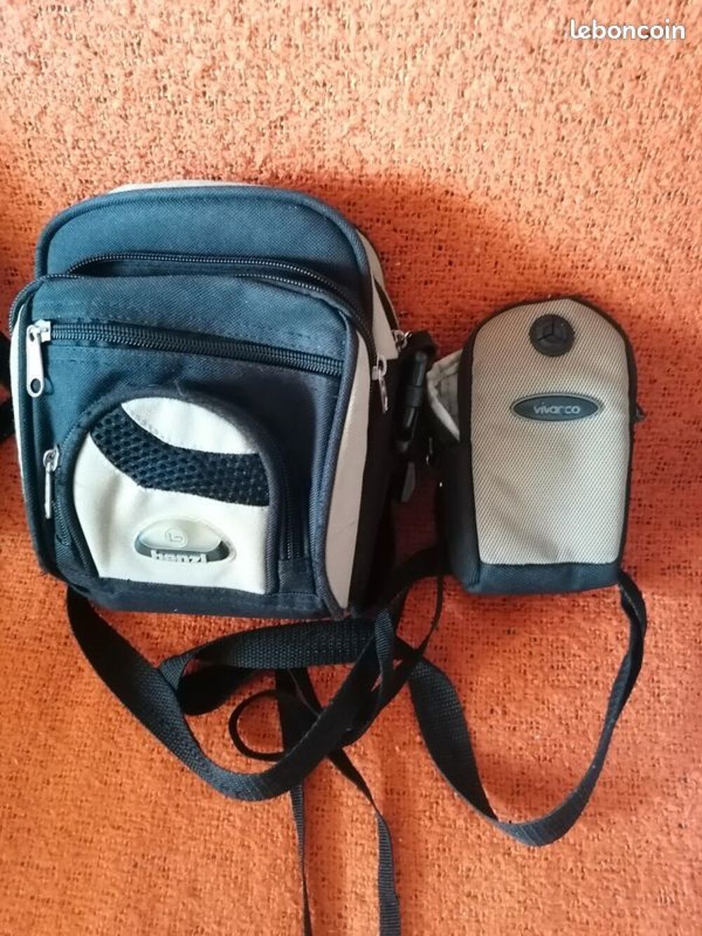 pochette mixte 4 compartiments avec sa petite pochette Maroquinerie