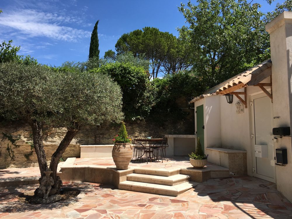   VILLA de CHARME TRES GRAND CONFORT à PIEDS du CENTRE d' UZES Languedoc-Roussillon, Uzès (30700)