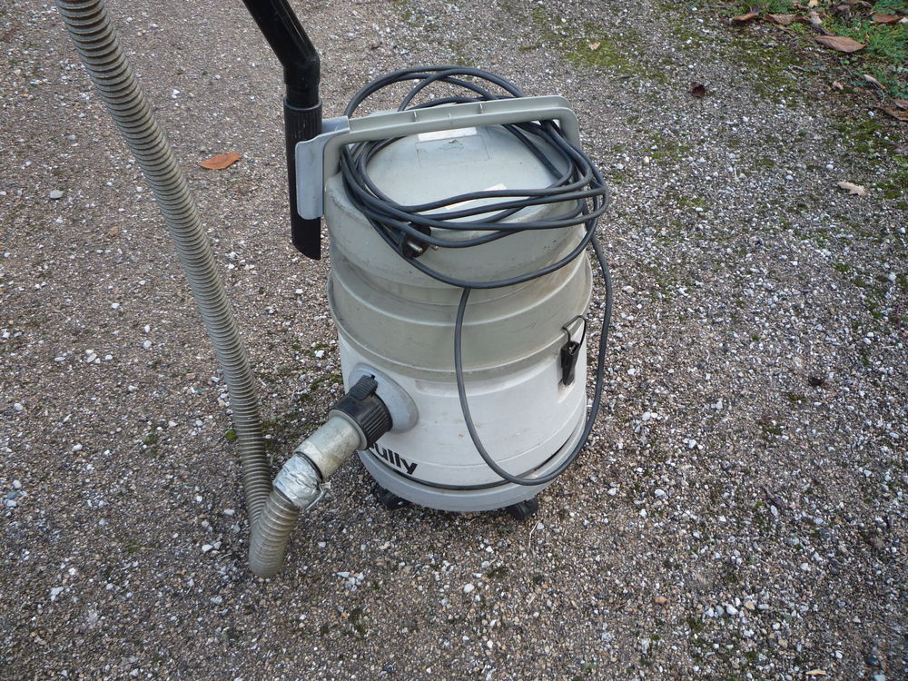 Aspirateur cheap rowenta bully