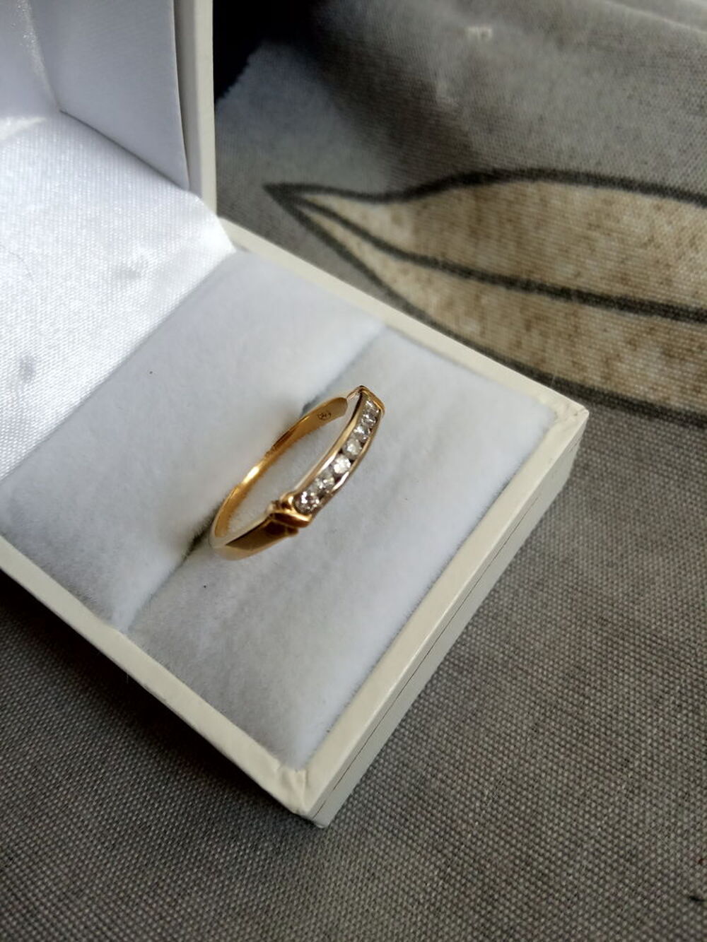  Bague fian&ccedil;ailles Or 18cts + 7 Diamants.Fact.290€. Bijoux et montres