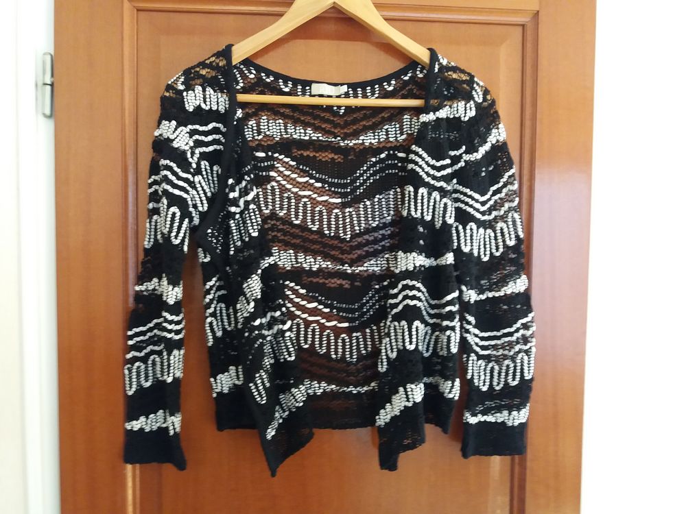 Ensemble robe d'&eacute;t&eacute; au crochet et son gilet Vêtements