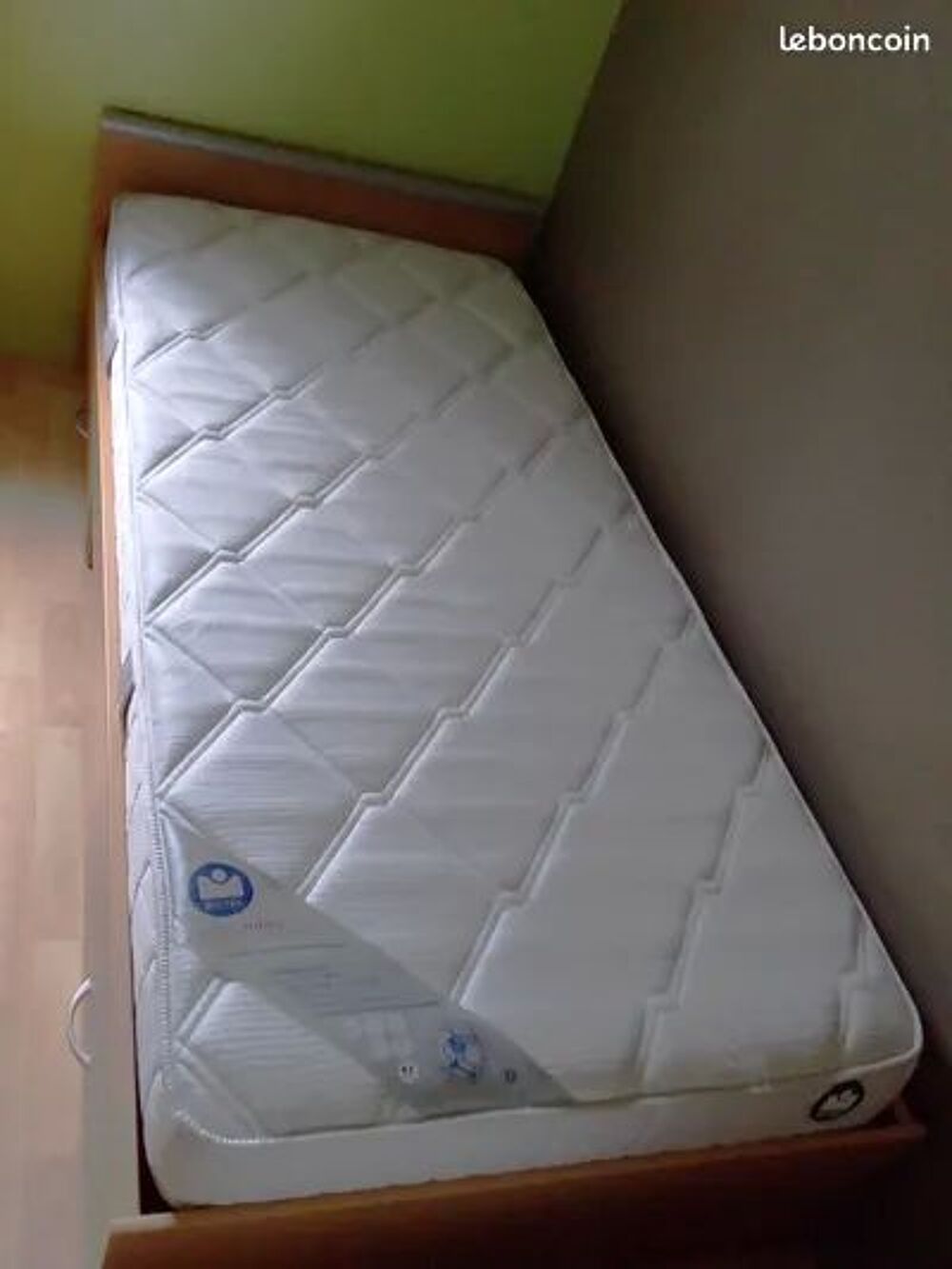 Lit complet avec matelas et rangements Meubles