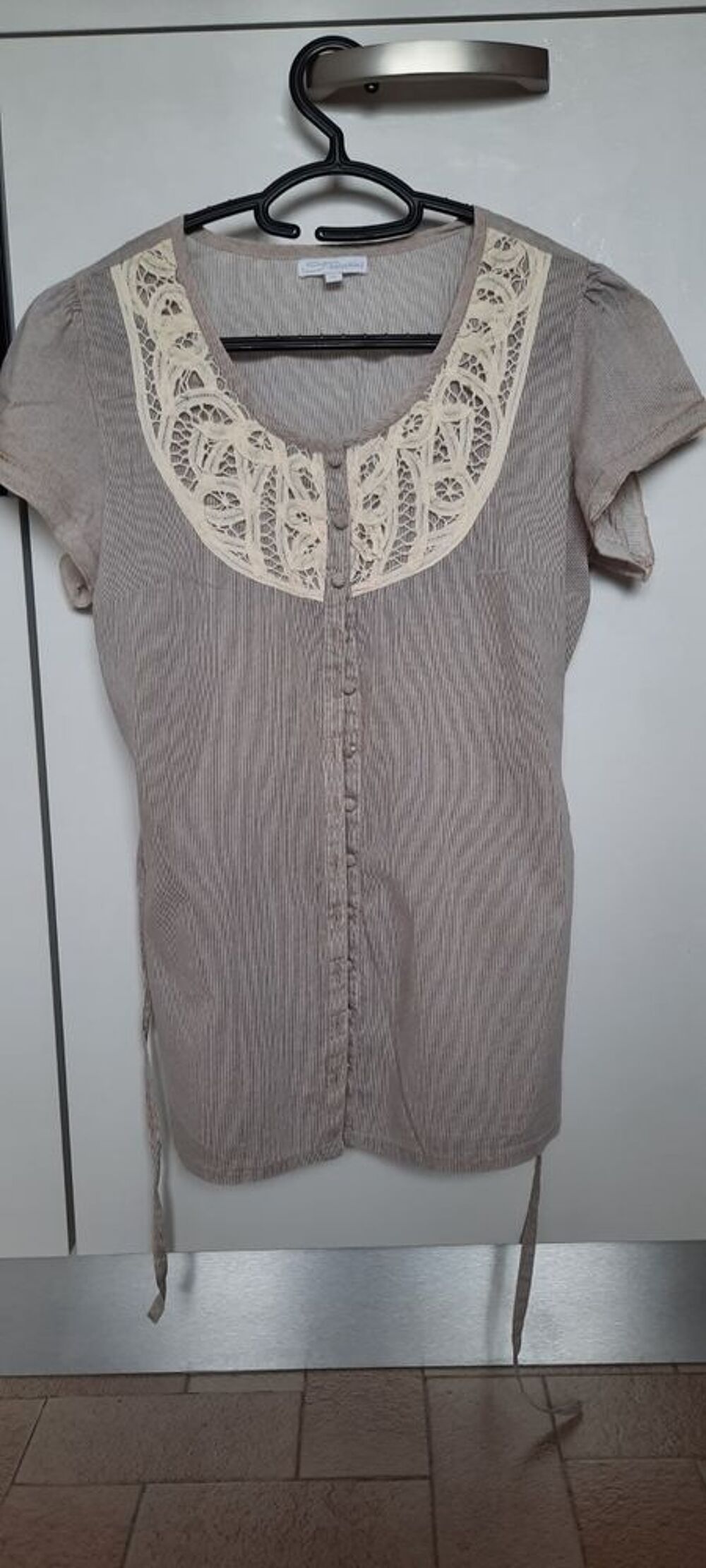 Joli chemisier taille 38 en coton l&eacute;ger - En parfait &eacute;tat Vêtements