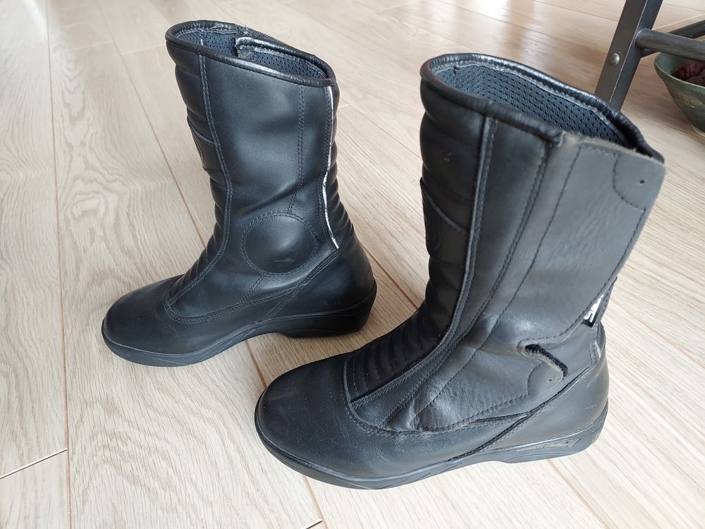 Bottes moto femme Chaussures