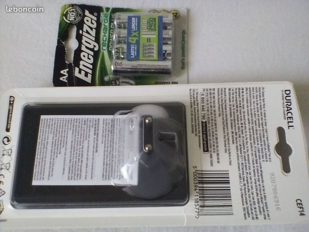 CHARGEUR DURACELL + PILES LR06 NEUFS 15 EUR Matériel informatique