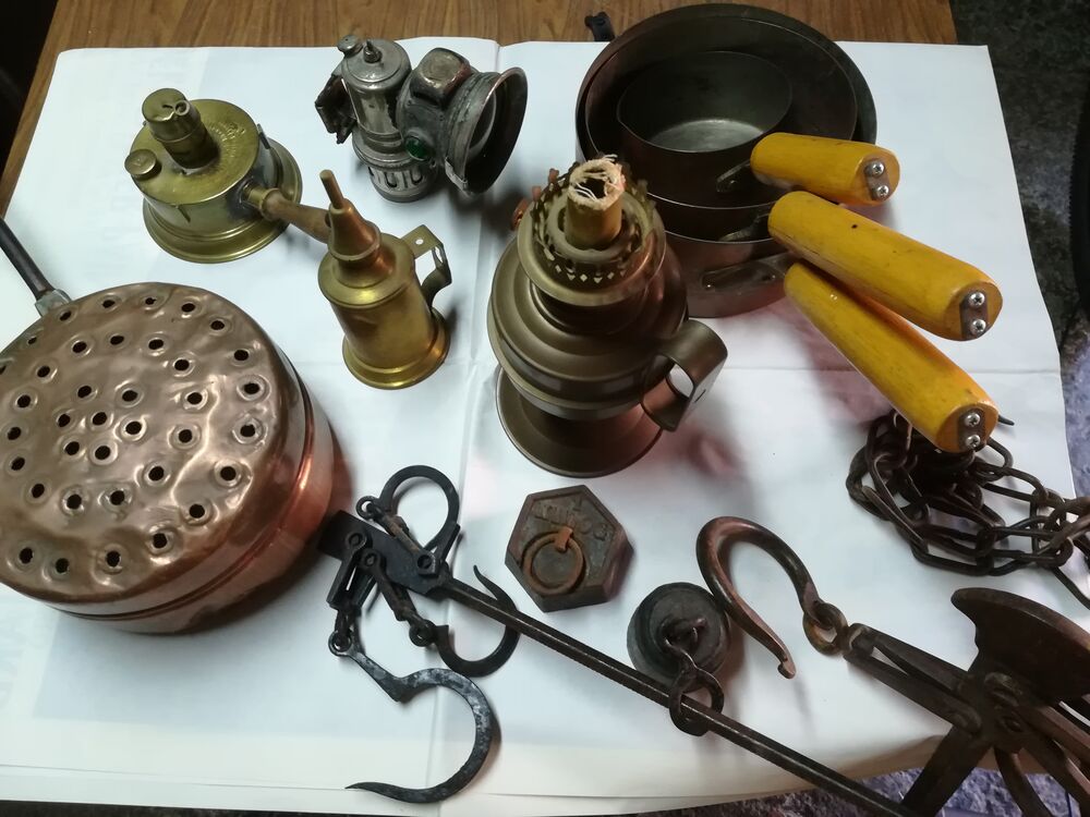 ANTIQUITES 