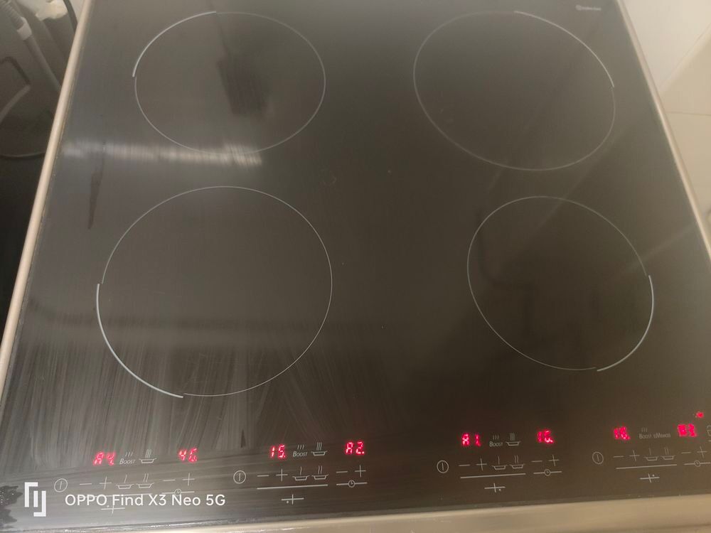 Cuisini&egrave;re de Dietrich induction gris et noir Electroménager