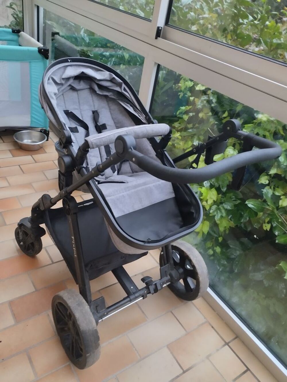 Poussette trio Puériculture