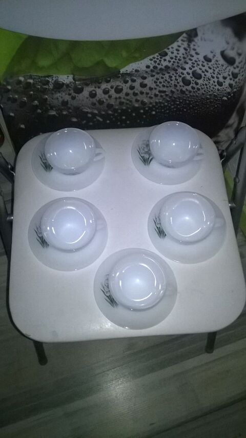 Service   th ou cafe 5 tasses et sous-tasses 
Arcopal Fra 10 Talange (57)