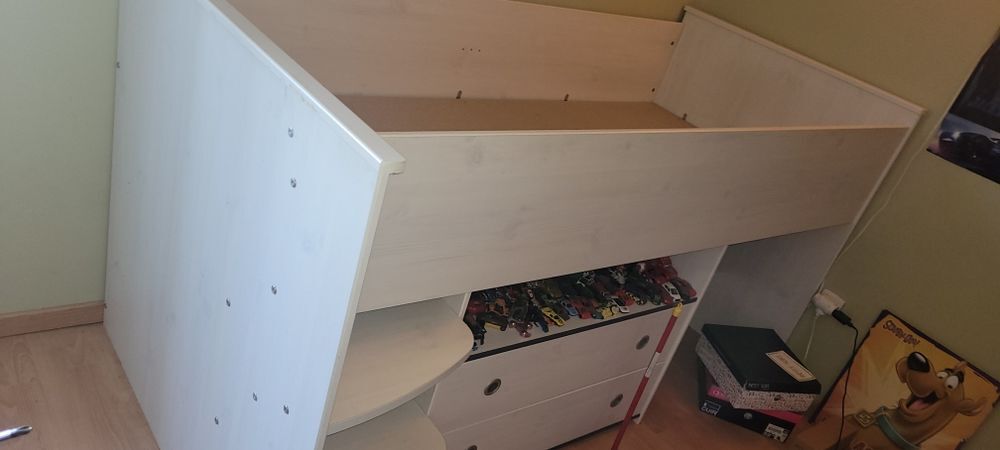 lit enfants en hauteur avec bureau Meubles