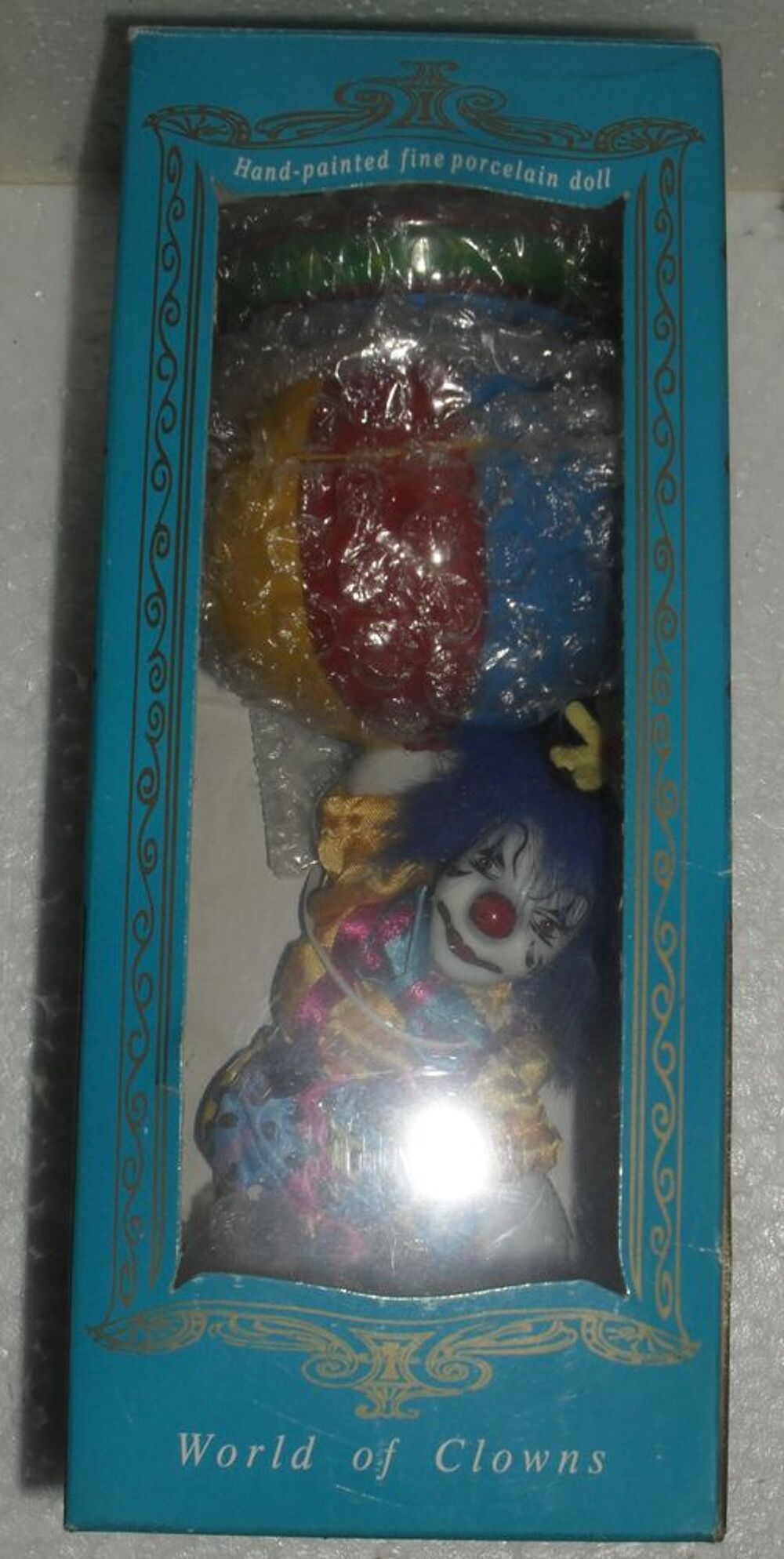 Clown porcelaine de la collection Le monde des clowns. Dcoration