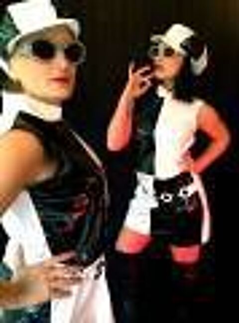   SPECTACLES CHANSONS / CONTES / CABARET / POUR TOUS 