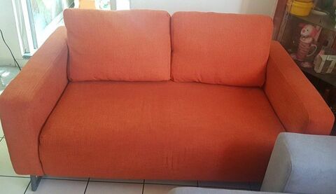 A vendre canapé-lit urgemment 250euros à débattre 0 Ducos (97)