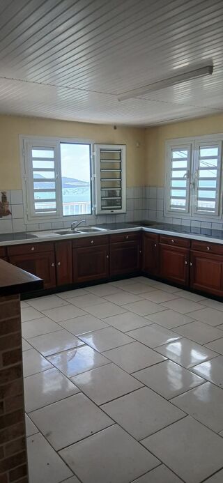  Villa à louer 4 pièces 110 m² Le marin