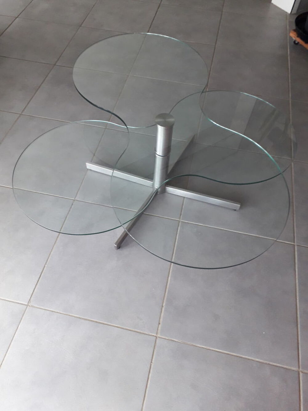 TABLE DE SALON EN VERRE Meubles