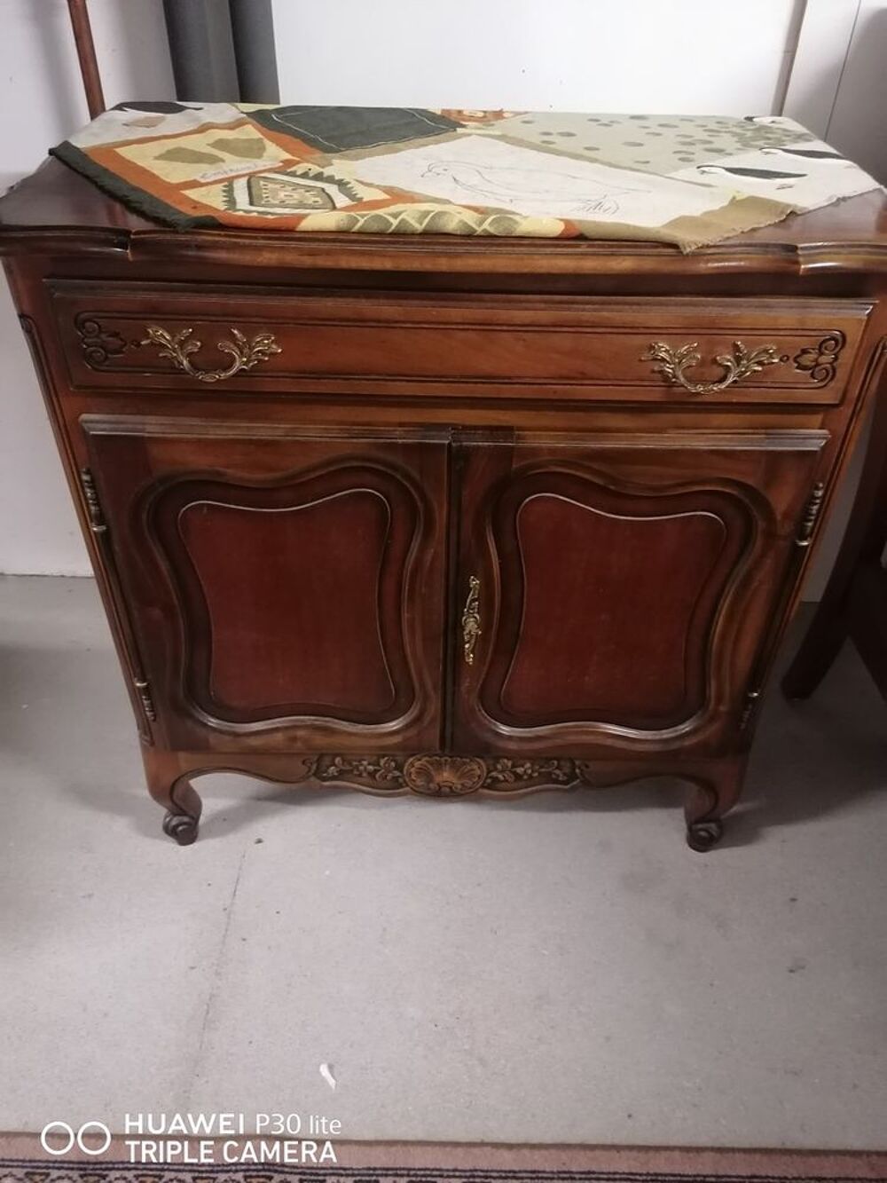 Meuble de rangement en bois massif &agrave; restaurer Meubles