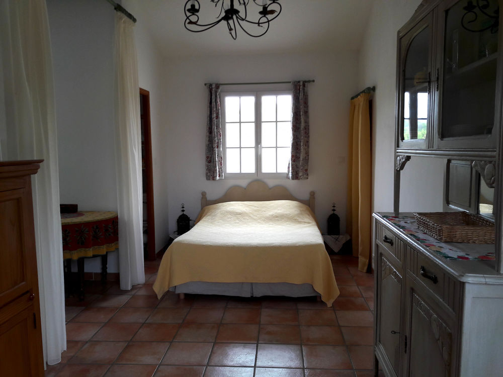  STUDIO CONFORTABLE, LUMINEUX, PROCHE VILLAGE Provence-Alpes-Côte d'Azur, Fontienne (04230)