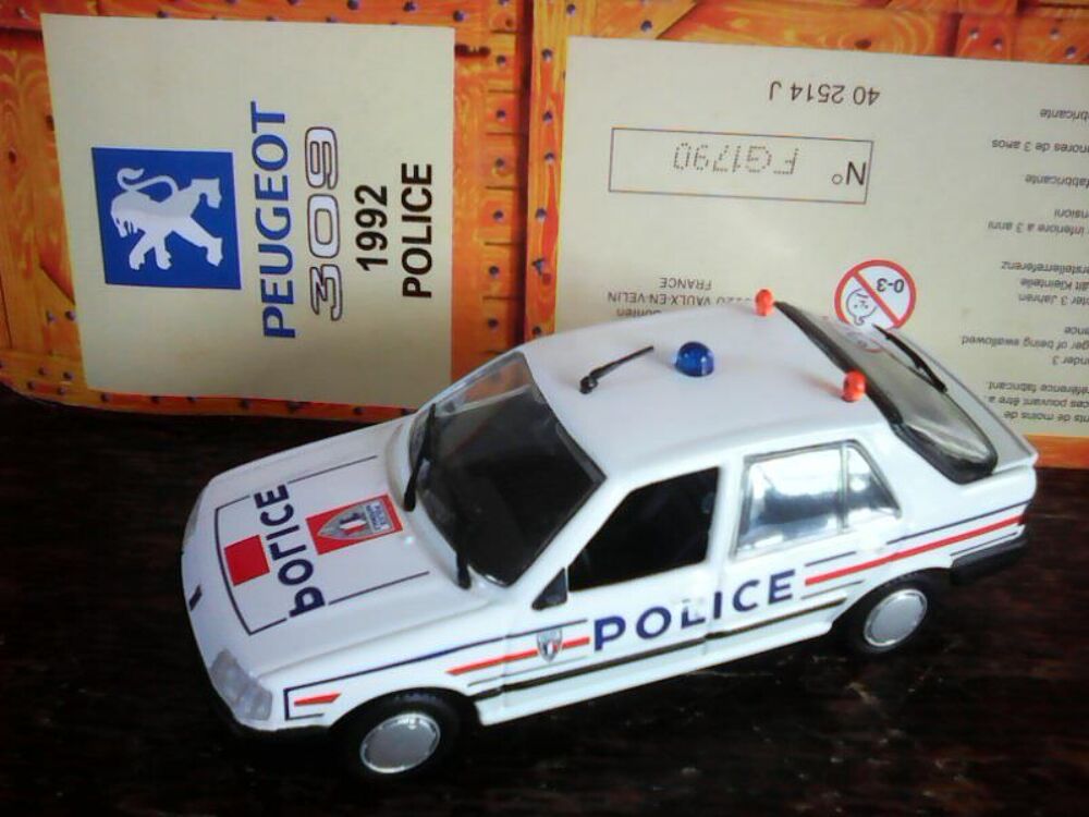 Voiture Police Peugeot 309 1992 Norev 1/43 
