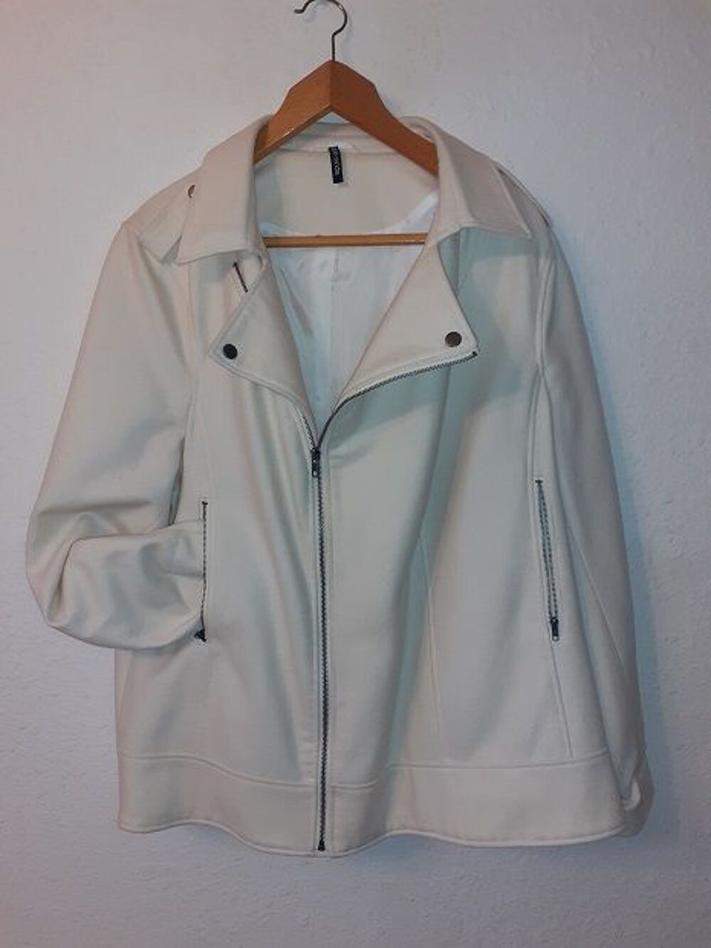  veste femme ecru 
Vêtements