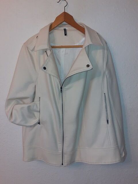  veste femme ecru 
30 Alès (30)
