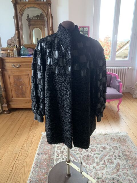 Manteau en astrakan et cuir peu port 150 Bruges (33)