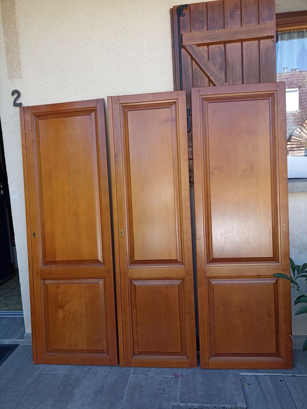 Portes de placard en bois massif Bricolage