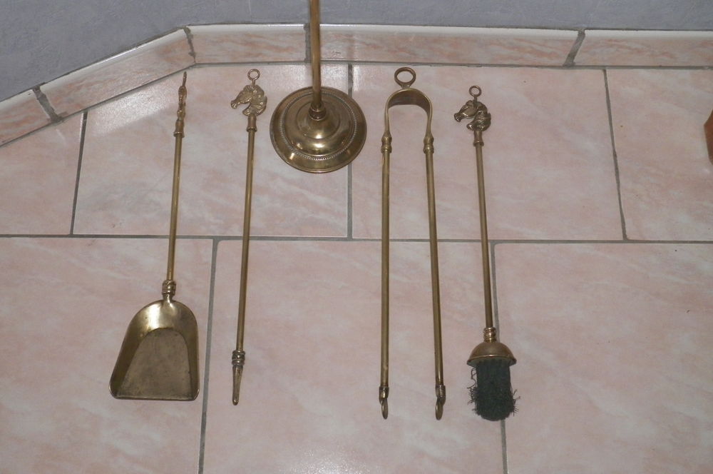 N&eacute;cessaire de cheminee en laiton Décoration