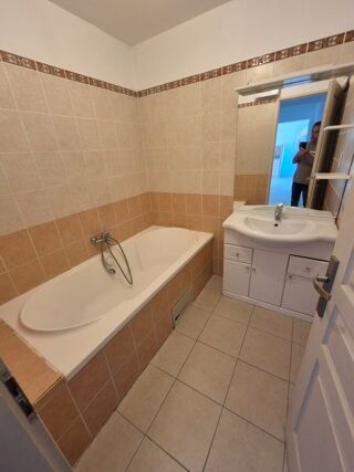  Appartement à louer 3 pièces 67 m²