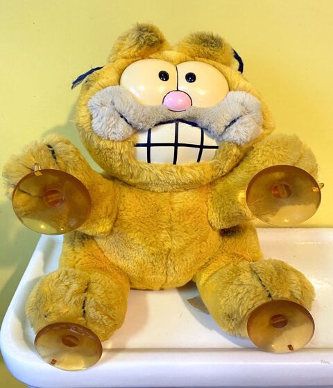Peluche chat GARFIELD � ventouses ,  STUCK ON YOU 1981 Issy-les-Moulineaux (92)