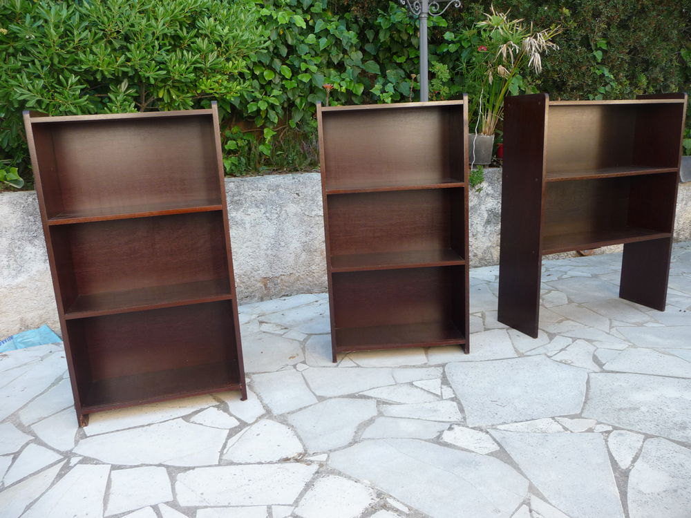 3 vitrines Meubles