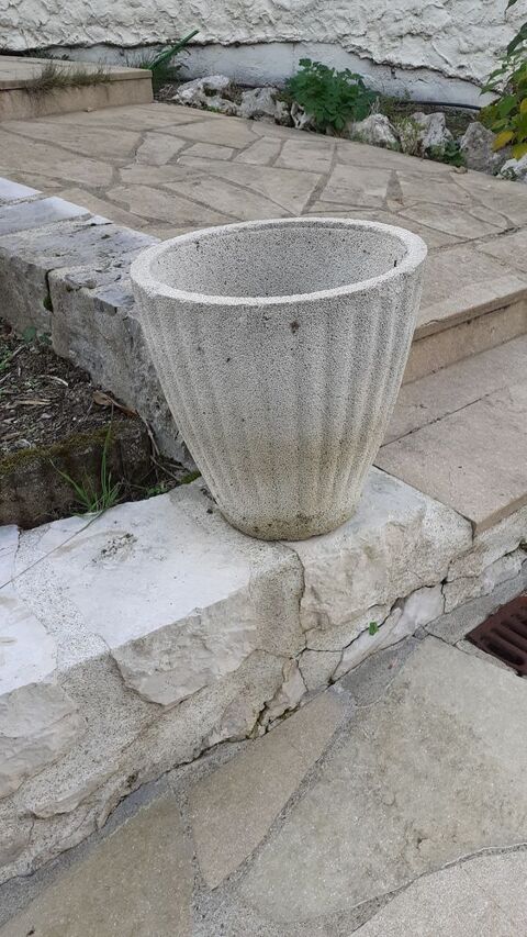 Vasques et pots de jardin 0 Saint-Laurent-Nouan (41)