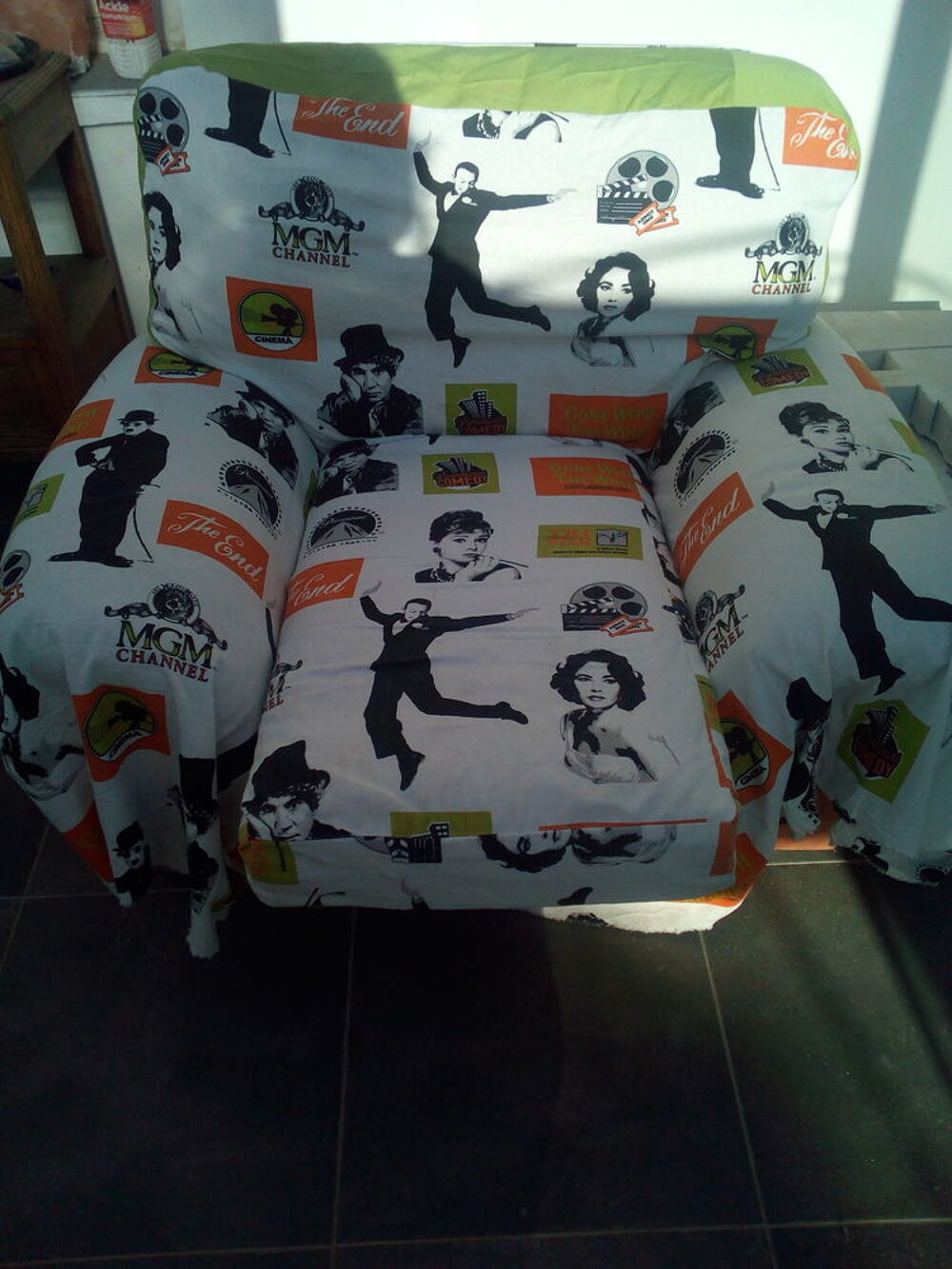 2jolis fauteuils confortable Meubles