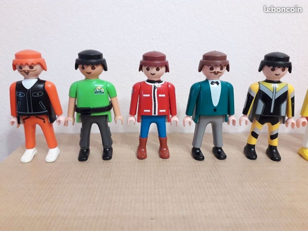 10 figurines Playmobil Jeux / jouets