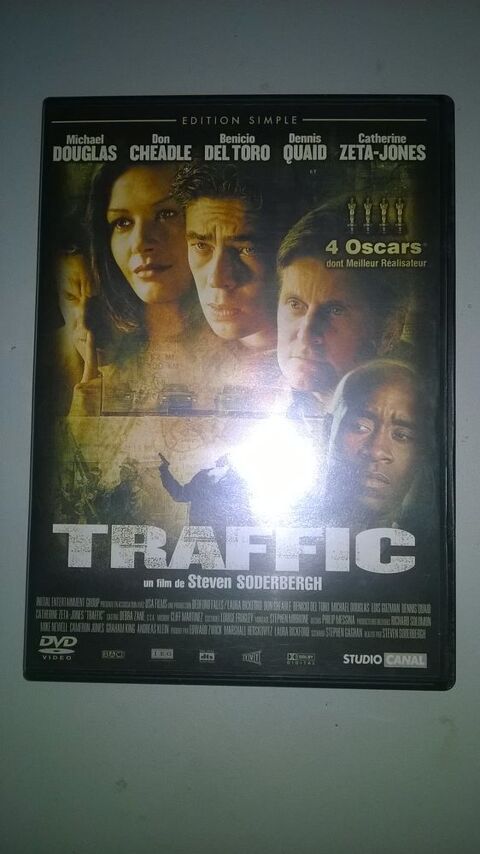 DVD Traffic 
Michael Douglas
2002
Français
5 Talange (57)