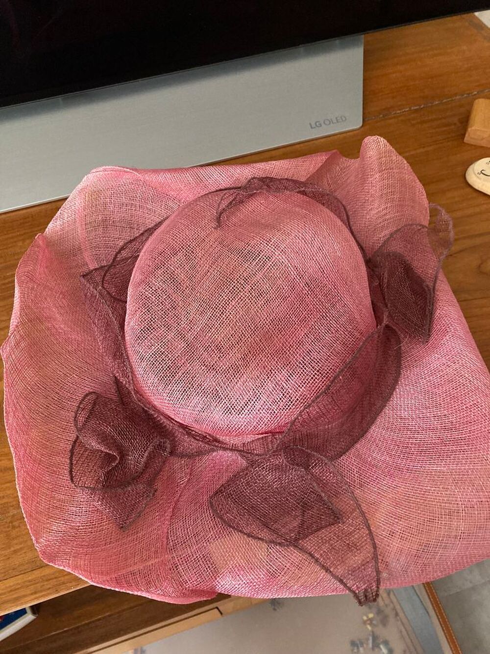 Capeline rose fuschia Vêtements