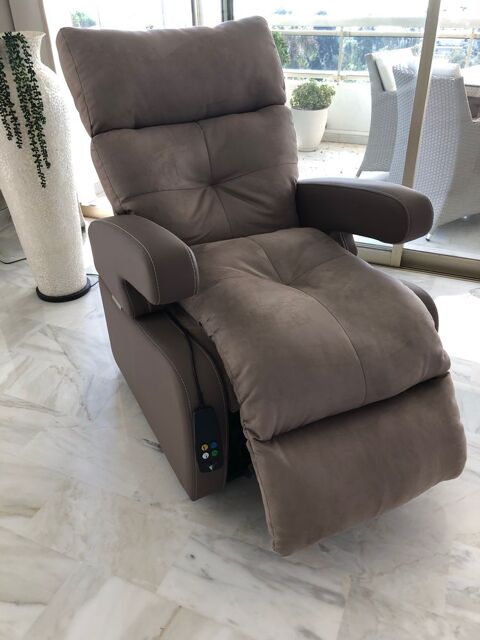 FAUTEUIL RELEVEUR  COCOON INNOV'SA  350 Cannes (06)