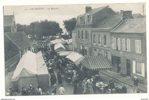 Cpa du 80 - LE Crotoy Le March�.- -- vue d'ensemble - ( anim 10 Lucheux (80)