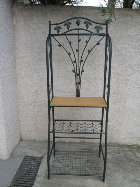 ETAGERE A BOUTEILLES EN FER 20 Montlhry (91)