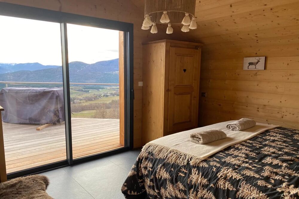 à vendre  Maison Prunières (05230)