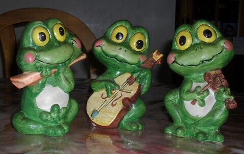 3 Grenouilles tirelires en parfait �tat. 15 Montreuil (93)