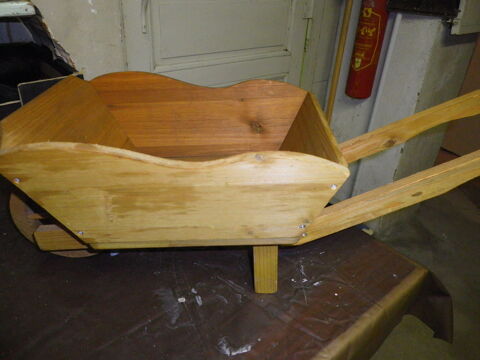 petite brouette decoration 15 Dijon (21)