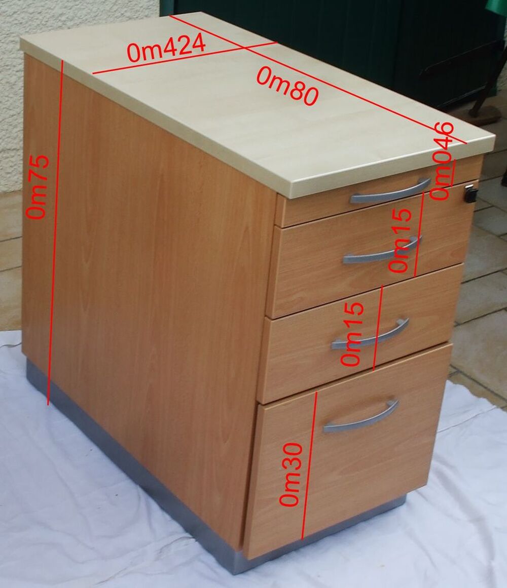 Tr&egrave;s beau bureau avec desserte en parfait &eacute;tat Meubles