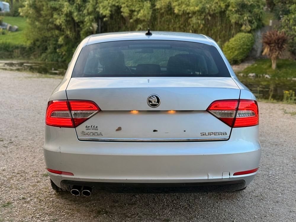 Superb 2.0 TDI 140 FAP Confort DSG 2014 occasion 77380 Combs-la-Ville