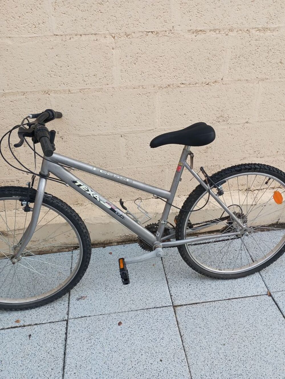 2VTT Homme XL femme L Vélos
