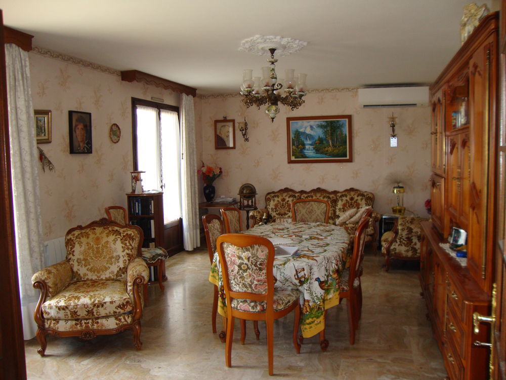 Vente Maison Maison T6 à Meyzieu La Balme Meyzieu